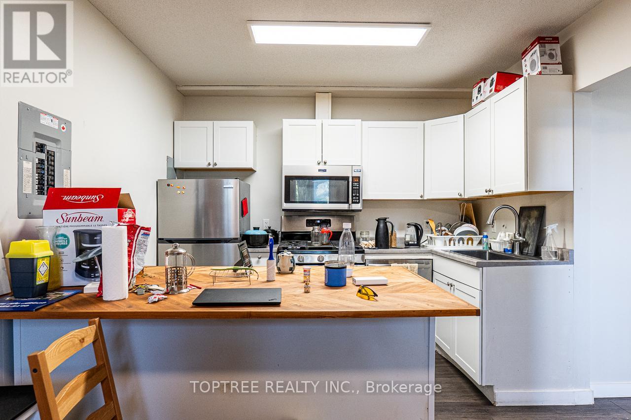 2 Ruskin Court, London North, Ontario  N6G 1S8 - Photo 28 - X12144024