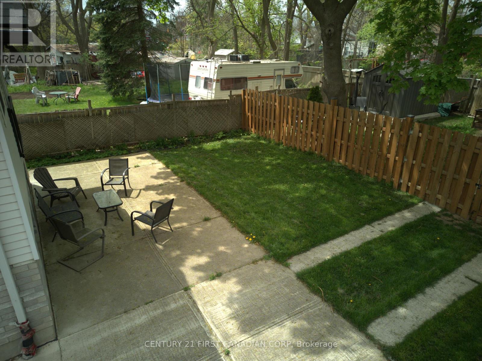 18 Watson Street, London South, Ontario  N6C 1M9 - Photo 8 - X12144034