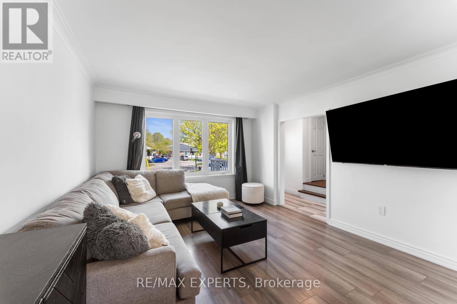 202 Penn Avenue, Newmarket, Ontario  L3Y 2S5 - Photo 11 - N12143737