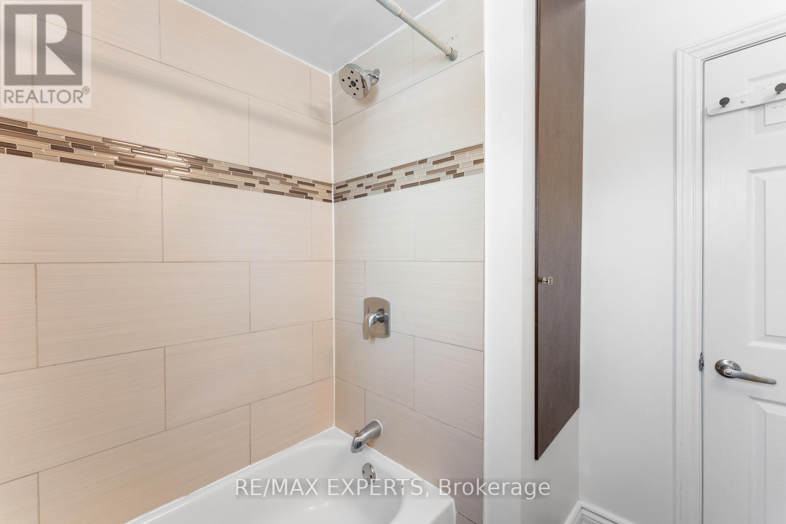 202 Penn Avenue, Newmarket, Ontario  L3Y 2S5 - Photo 24 - N12143737