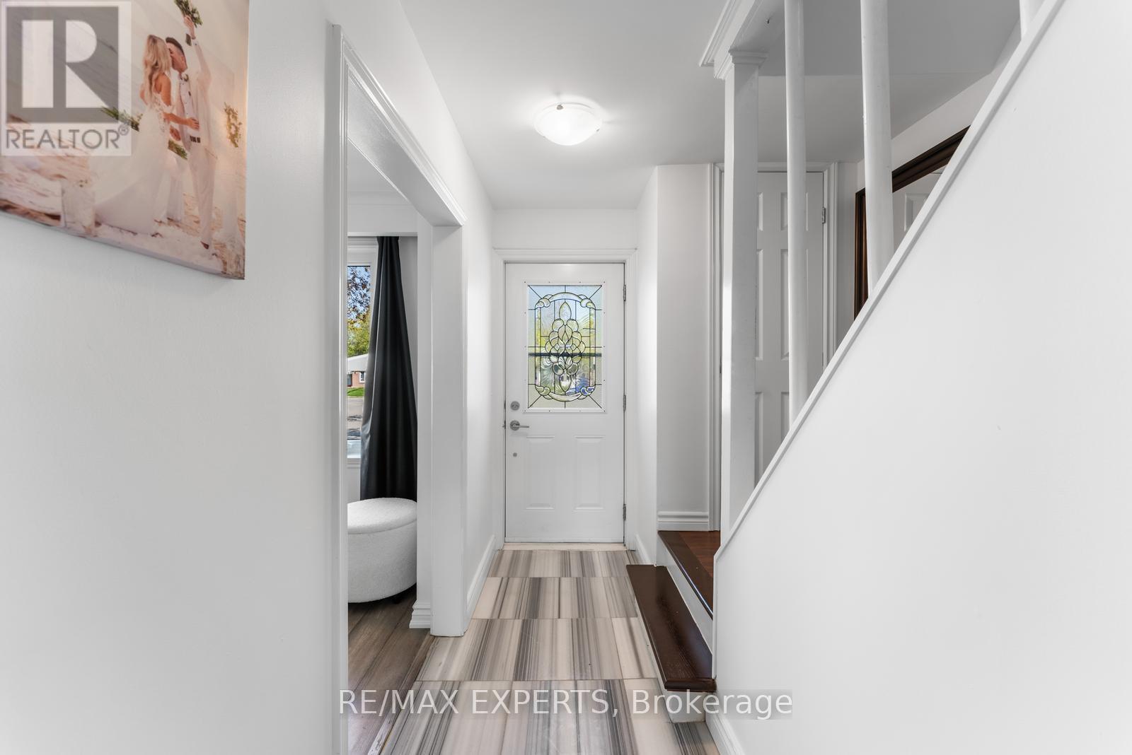 202 Penn Avenue, Newmarket, Ontario  L3Y 2S5 - Photo 8 - N12143737