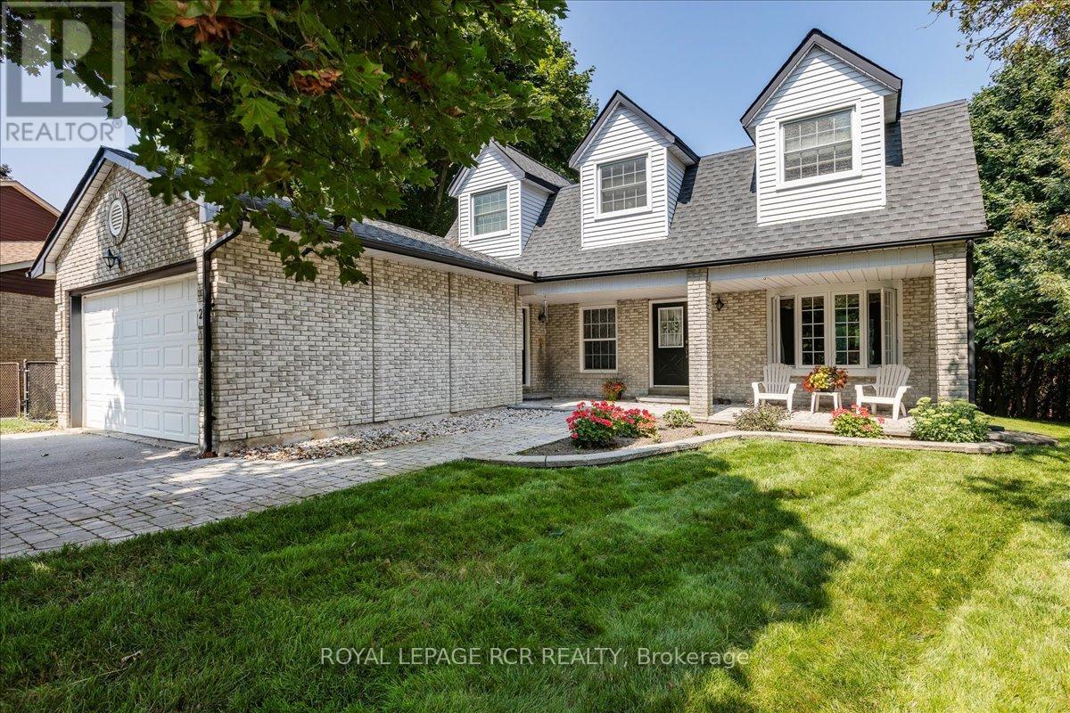 2 Royal Oak Road, East Gwillimbury, Ontario  L0G 1M0 - Photo 1 - N12143790