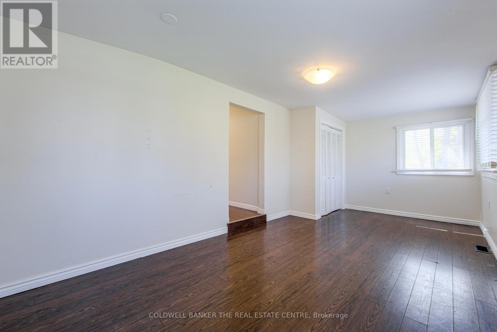 Property at 721 9TH LINE E image 4