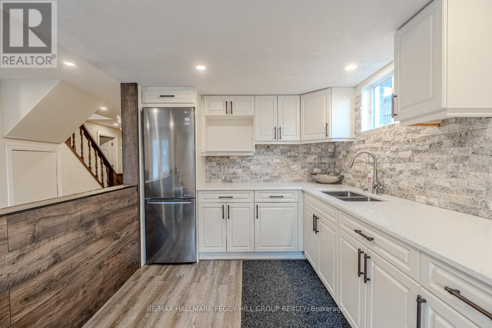 35 Marta Crescent, Barrie, Ontario  L4N 3N6 - Photo 17 - S12092143