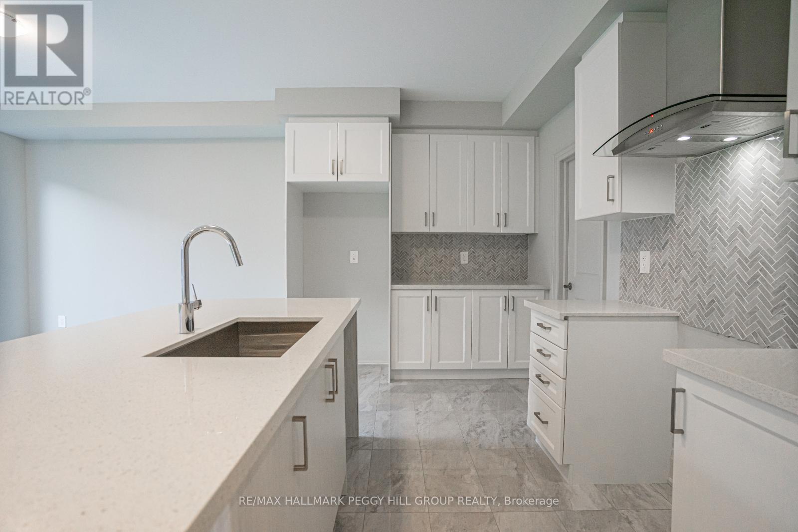 Property at 9 AMSTERDAM DRIVE image 4