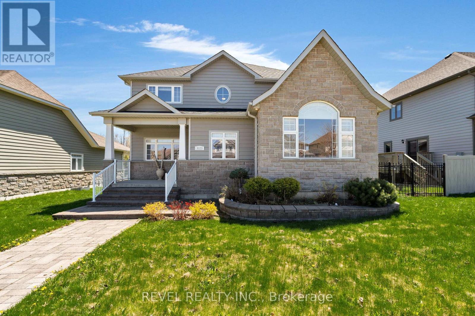 Property at 3123 STONE RIDGE BOULEVARD image 1