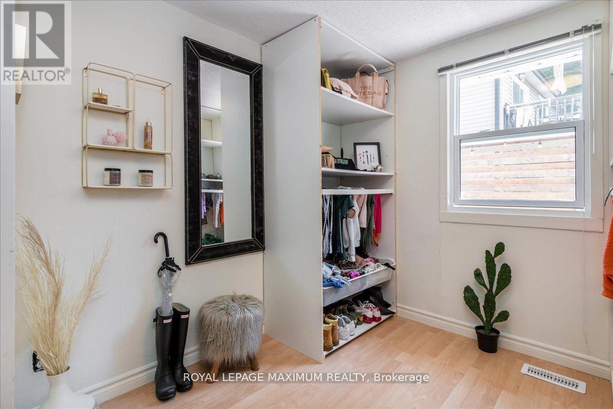 749 River Road E, Wasaga Beach, Ontario  L9Z 2M4 - Photo 12 - S12143871