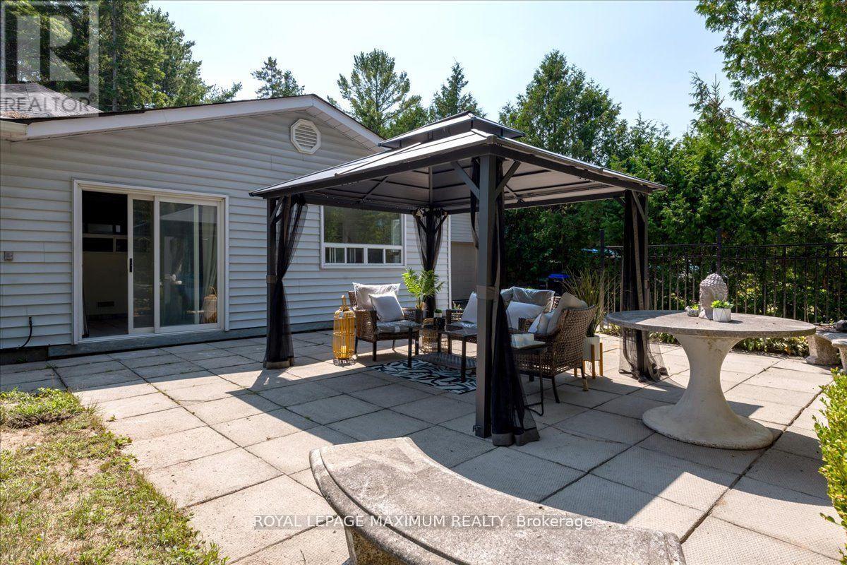 Property at 749 RIVER ROAD E image 2