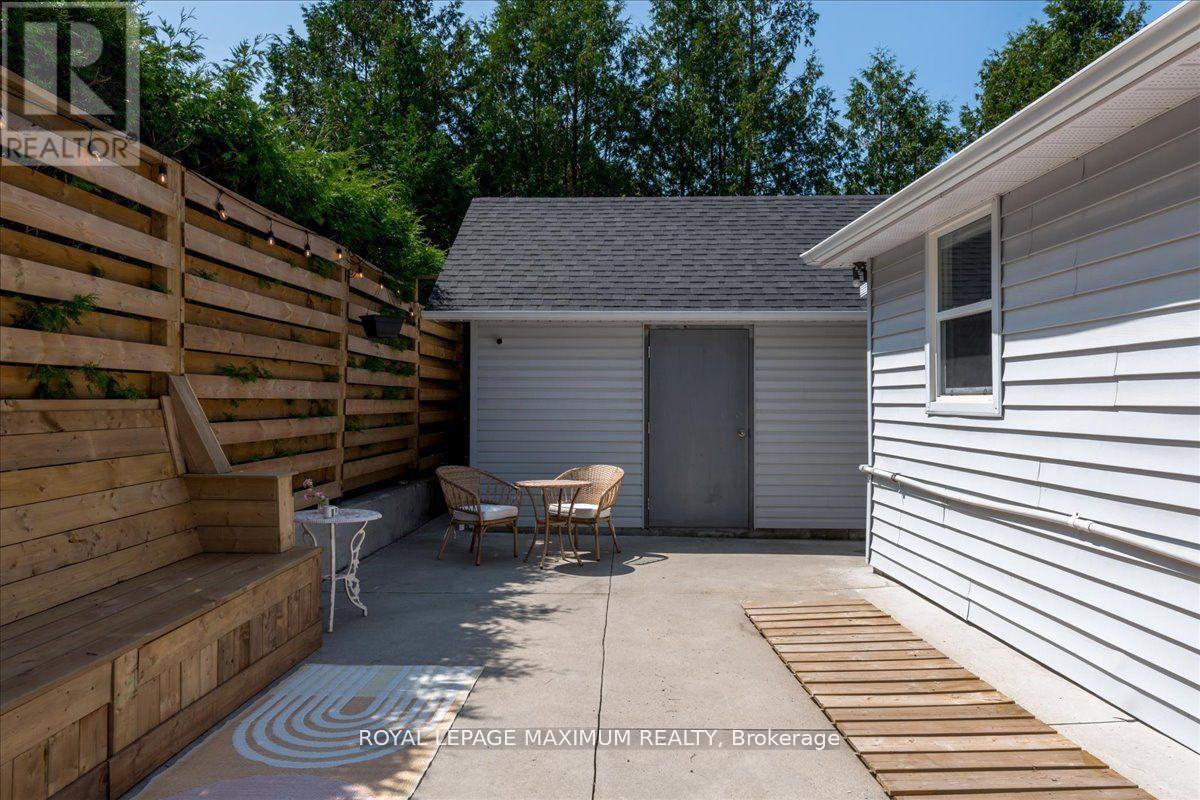 749 River Road E, Wasaga Beach, Ontario  L9Z 2M4 - Photo 21 - S12143871