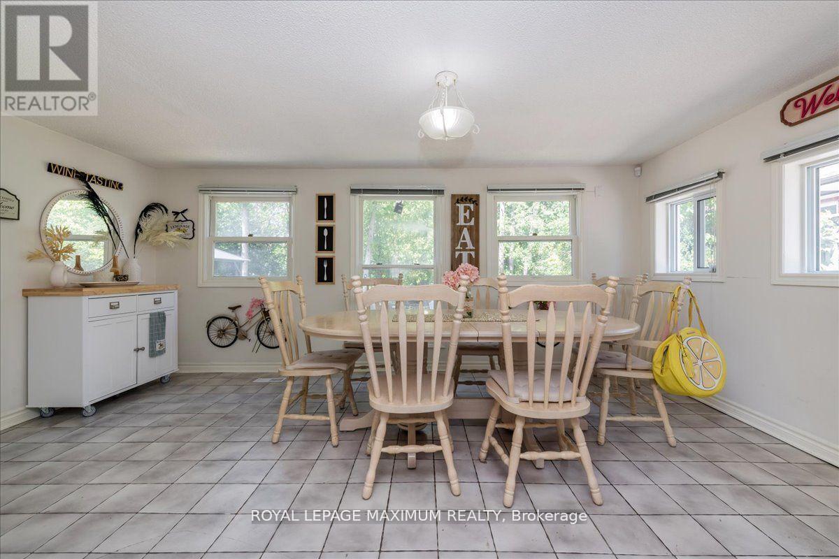 749 River Road E, Wasaga Beach, Ontario  L9Z 2M4 - Photo 6 - S12143871
