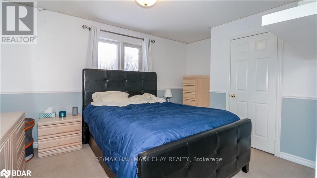 33 Pinecliff Crescent, Barrie, Ontario  L4N 5V2 - Photo 16 - S12143933