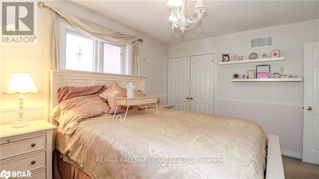 33 Pinecliff Crescent, Barrie, Ontario  L4N 5V2 - Photo 21 - S12143933