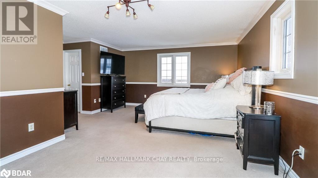 33 Pinecliff Crescent, Barrie, Ontario  L4N 5V2 - Photo 24 - S12143933