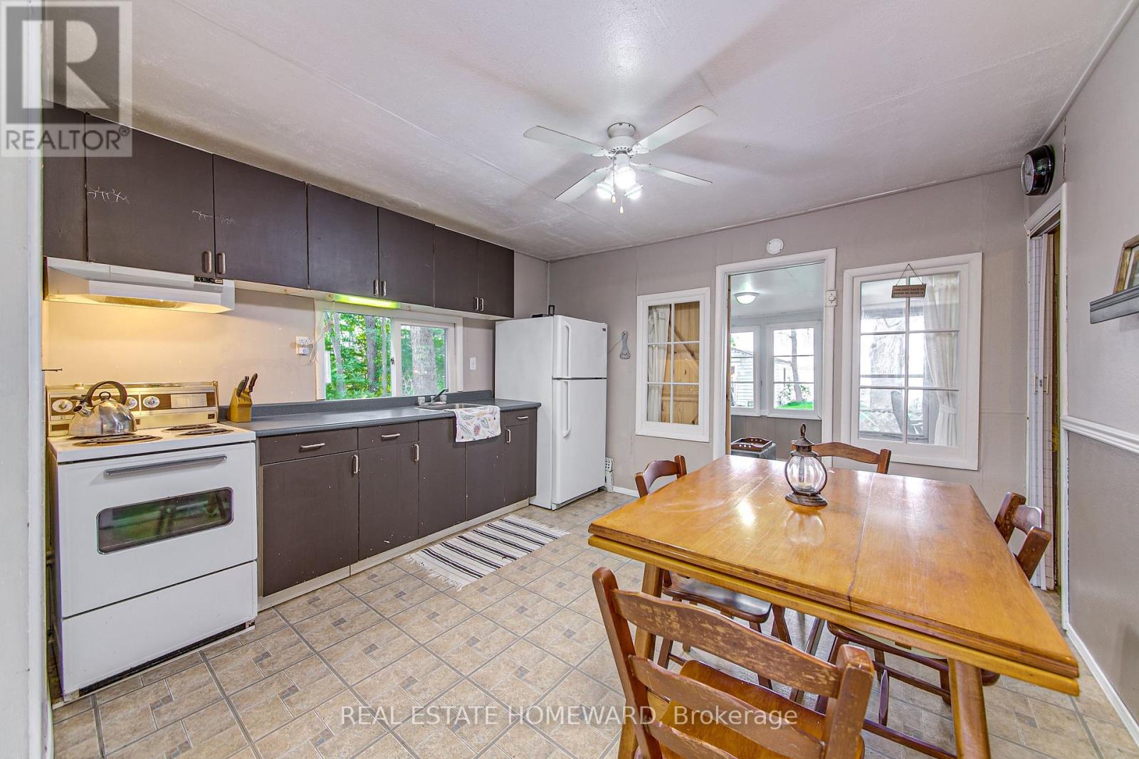 1046 Bea Dale Lane N, Gravenhurst, Ontario  P0E 1N0 - Photo 7 - X12140701