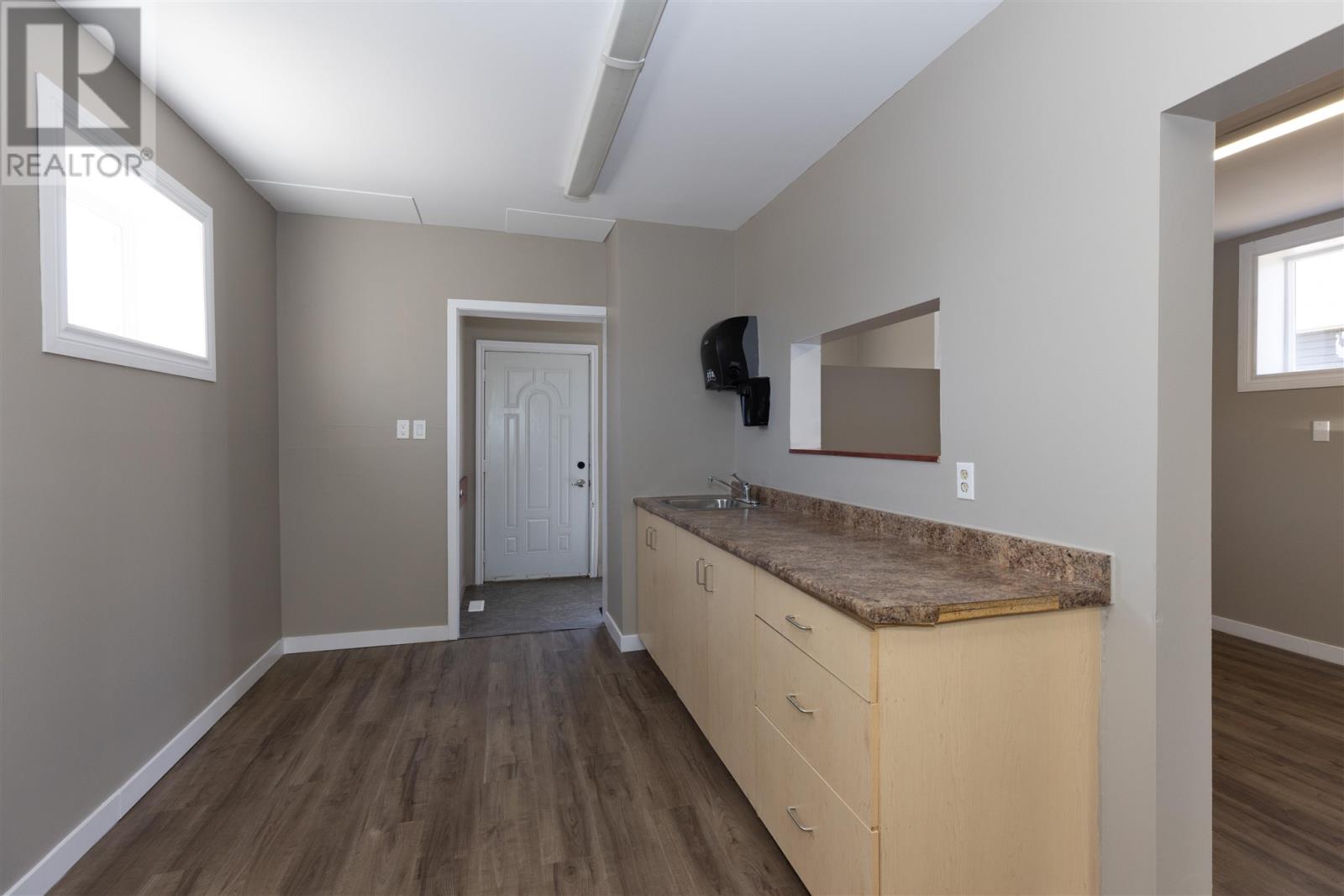 401 May St N, Thunder Bay, Ontario  P7C 3R4 - Photo 7 - TB251135