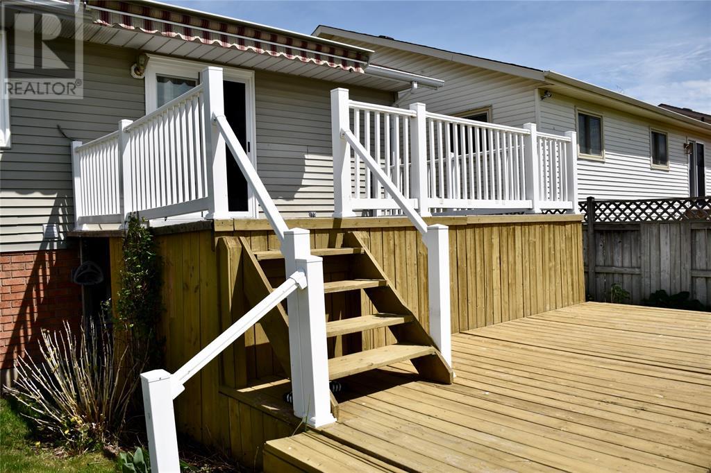Property at 1501 HENLEY CRESCENT image 2