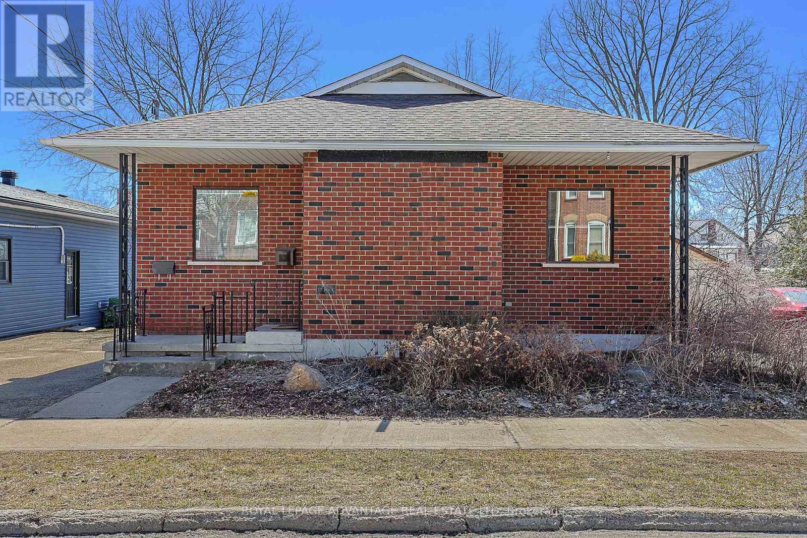 37 WILLIAM STREET E, smiths falls, Ontario