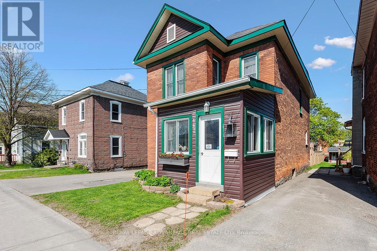 Property at 162 CHAMBERS STREET image 5