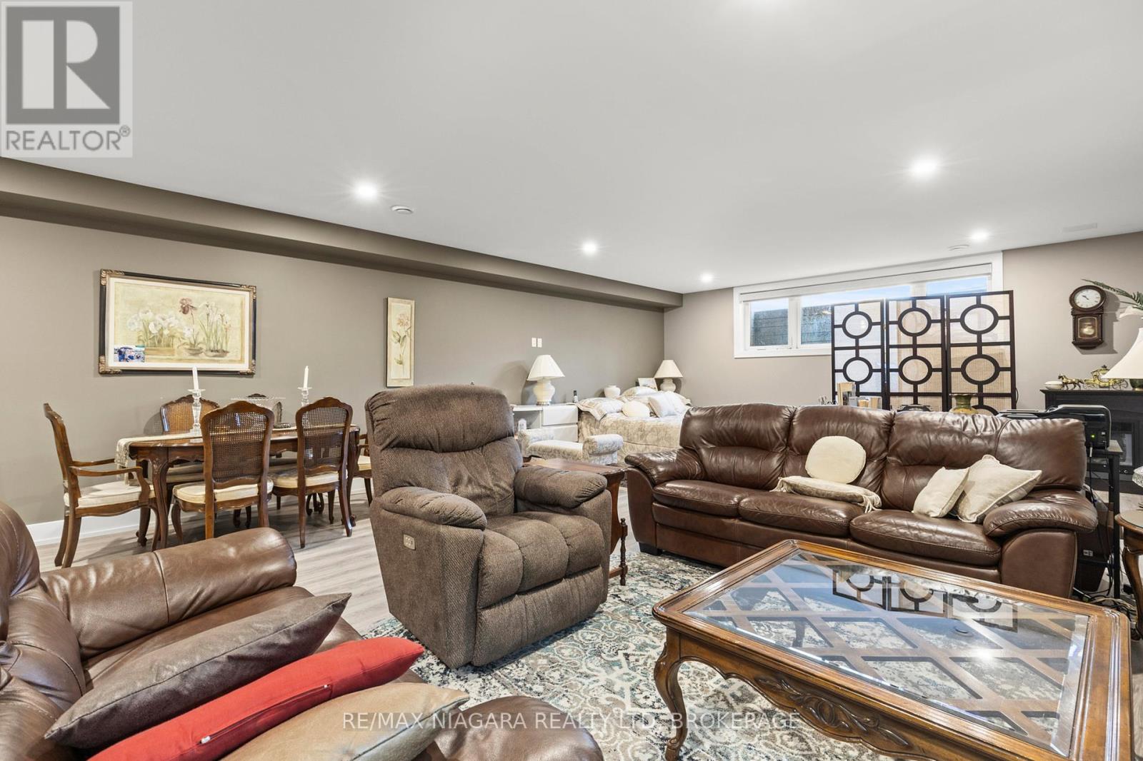 2 - 10 Taliesin Trail, Welland, Ontario  L3C 5R2 - Photo 28 - X12143998