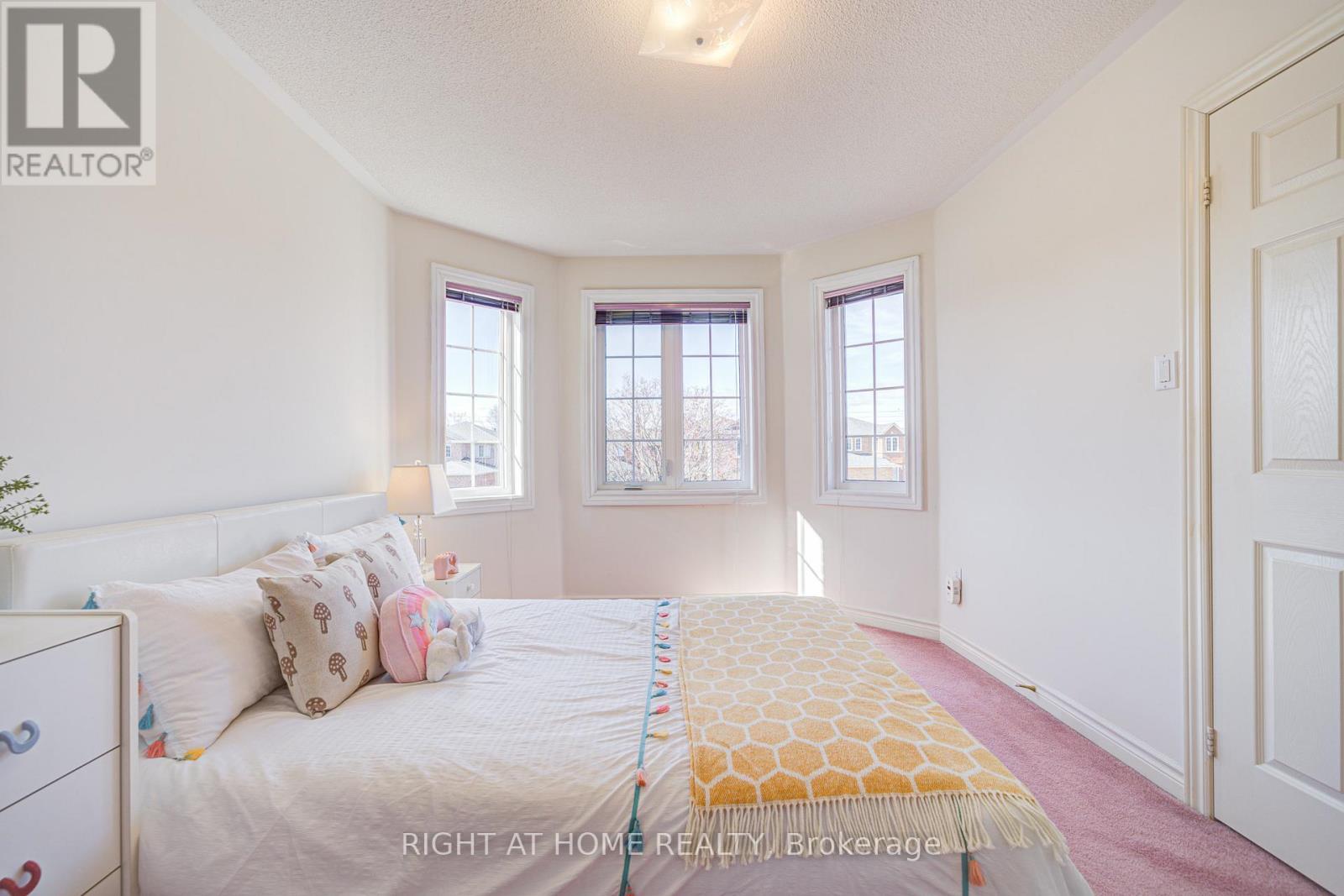 5203 Castlefield Drive, Mississauga, Ontario  L5V 1S2 - Photo 36 - W12143815