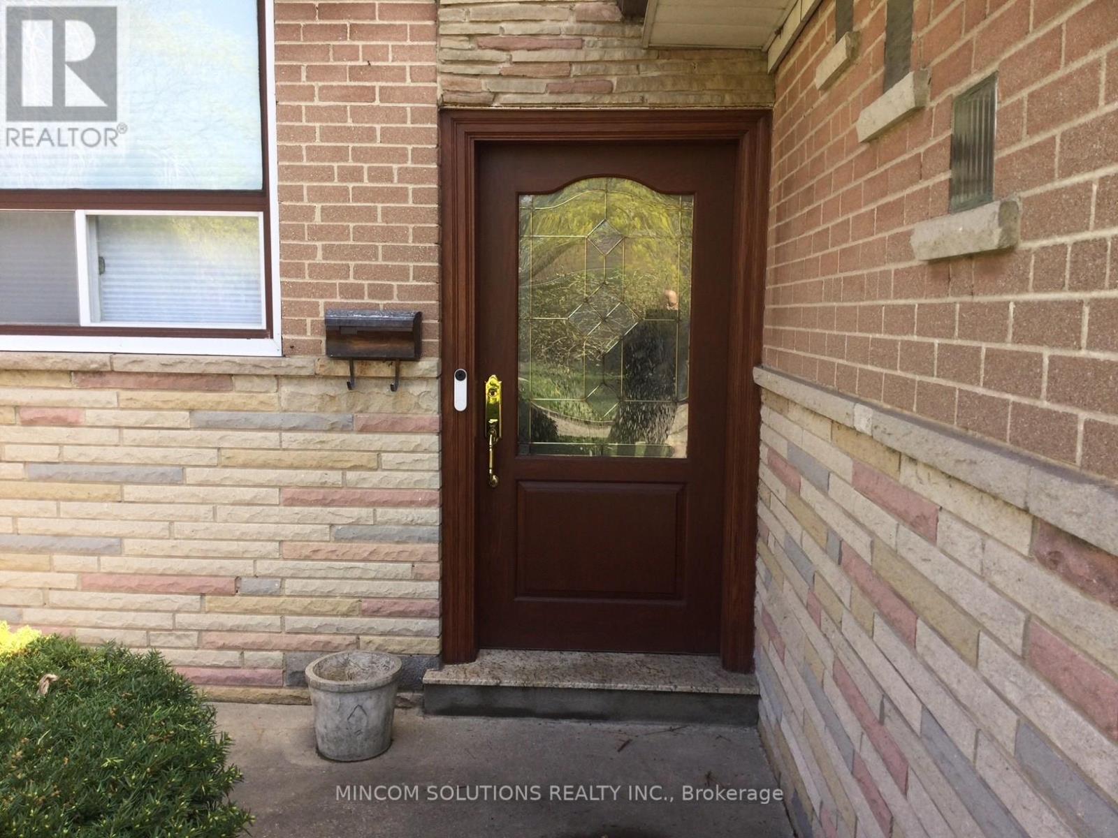 Property at 167 KINGSVIEW BOULEVARD image 3