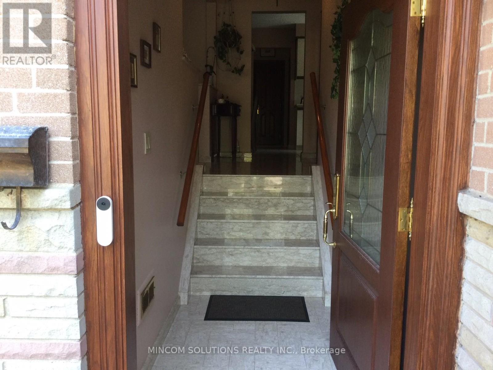 Property at 167 KINGSVIEW BOULEVARD image 4