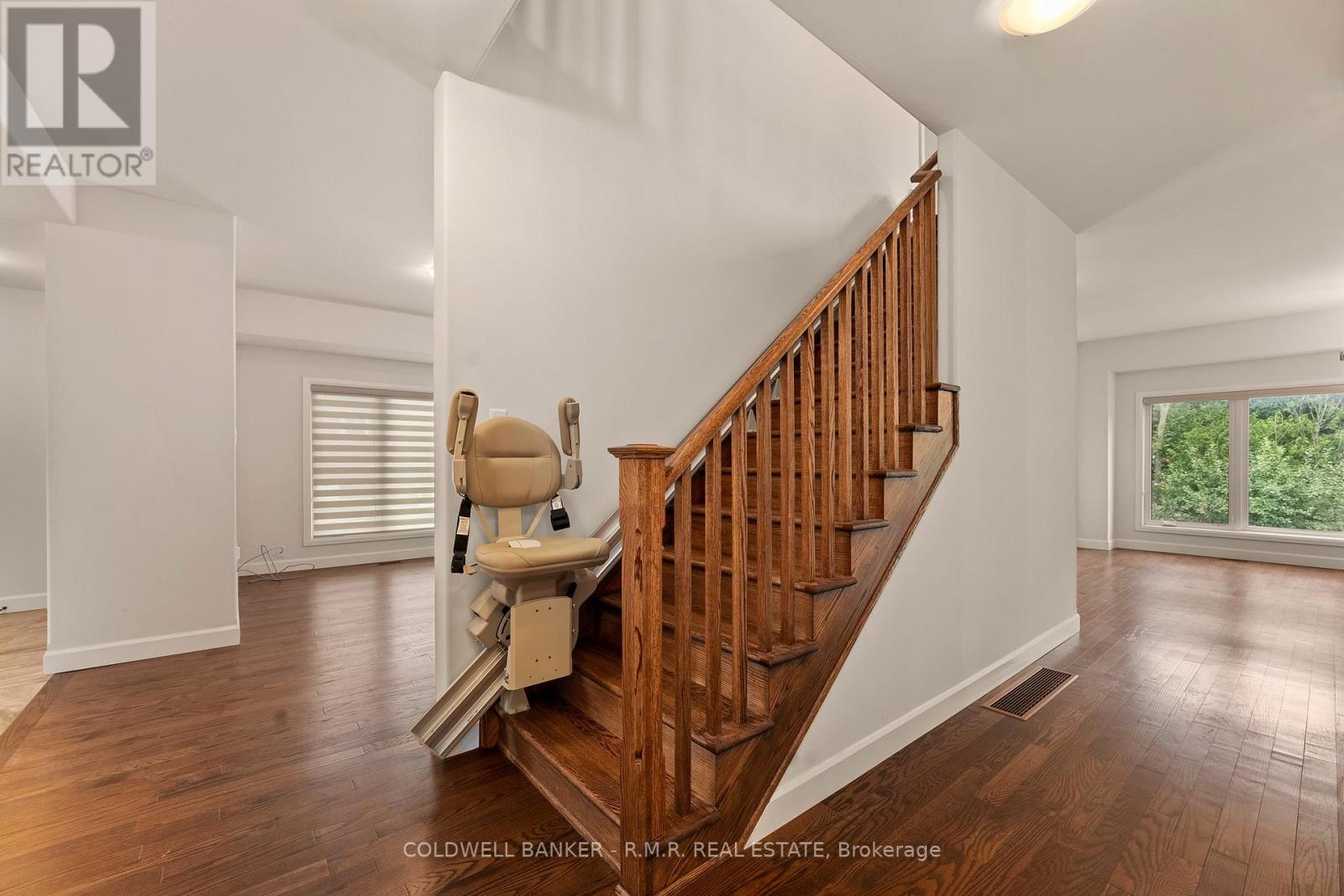 60 Alcorn Drive, Kawartha Lakes, Ontario  K9V 0M7 - Photo 11 - X12144027