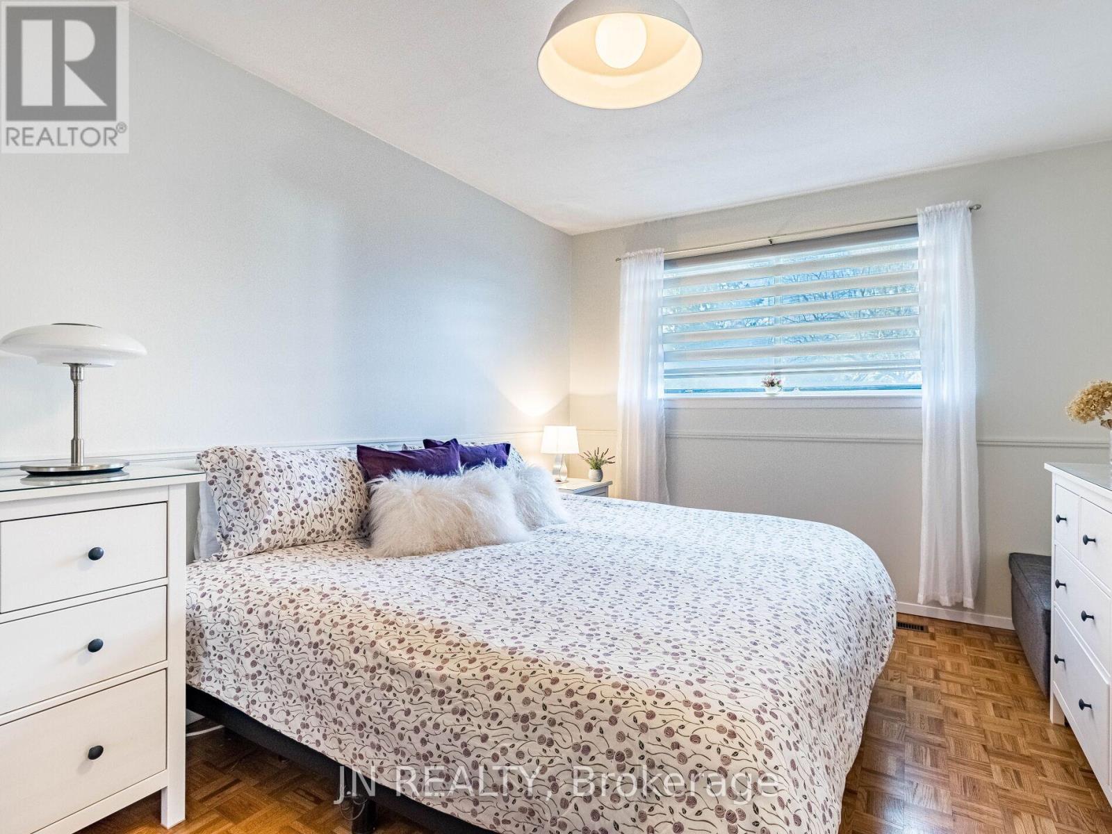 27 Finchley Crescent, Brampton, Ontario  L6T 3P5 - Photo 15 - W12029194