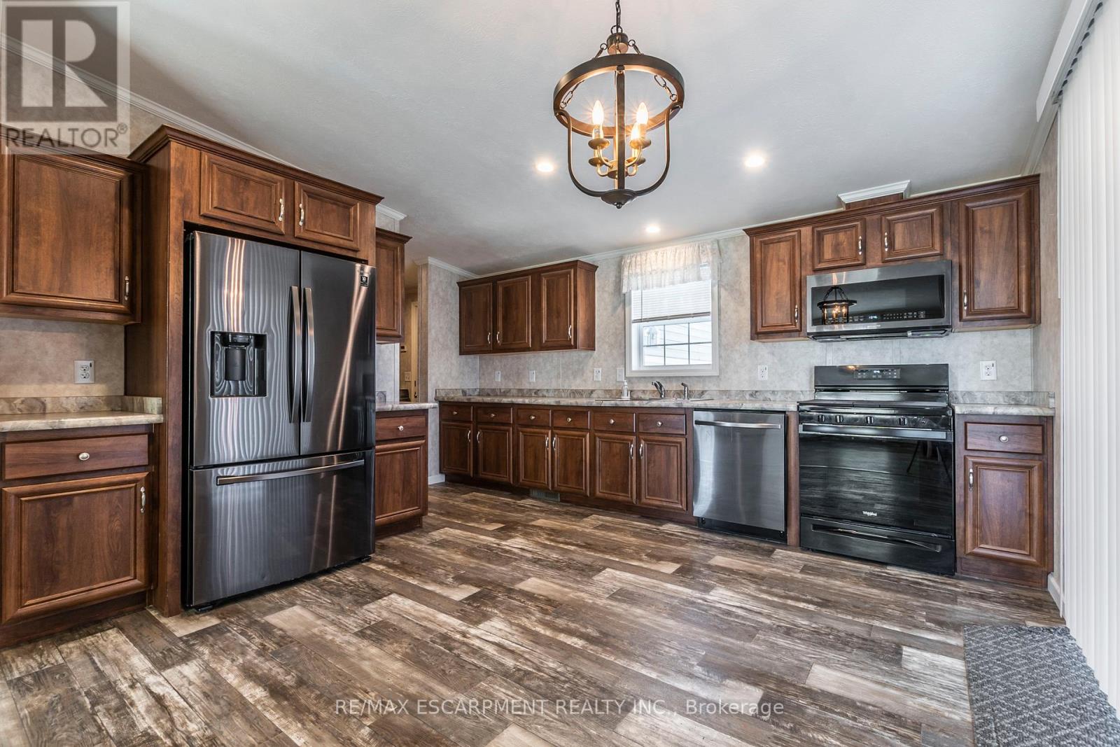 3 Copper Beech Drive, Haldimand, Ontario  N0A 1L0 - Photo 10 - X12143751