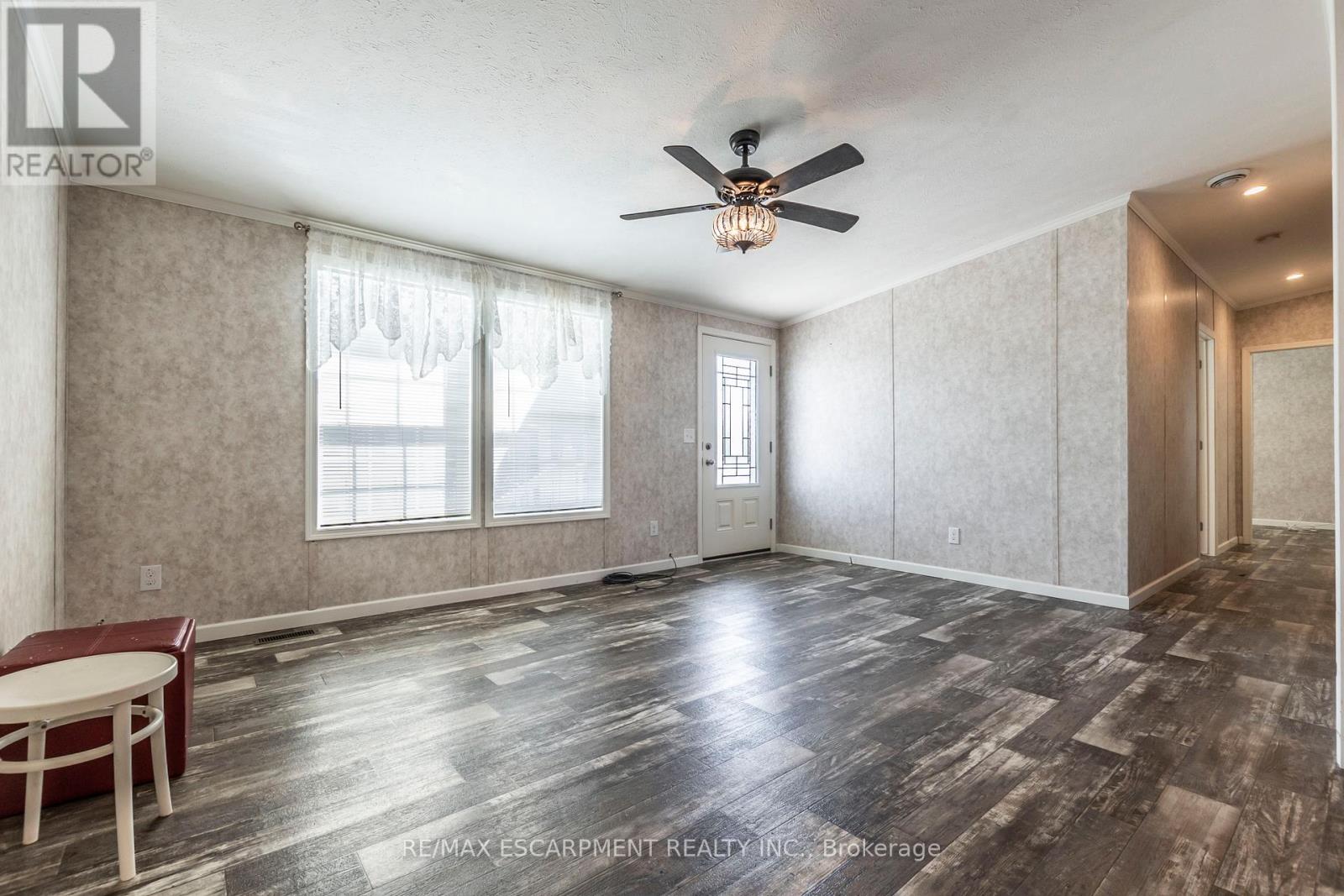 3 Copper Beech Drive, Haldimand, Ontario  N0A 1L0 - Photo 9 - X12143751