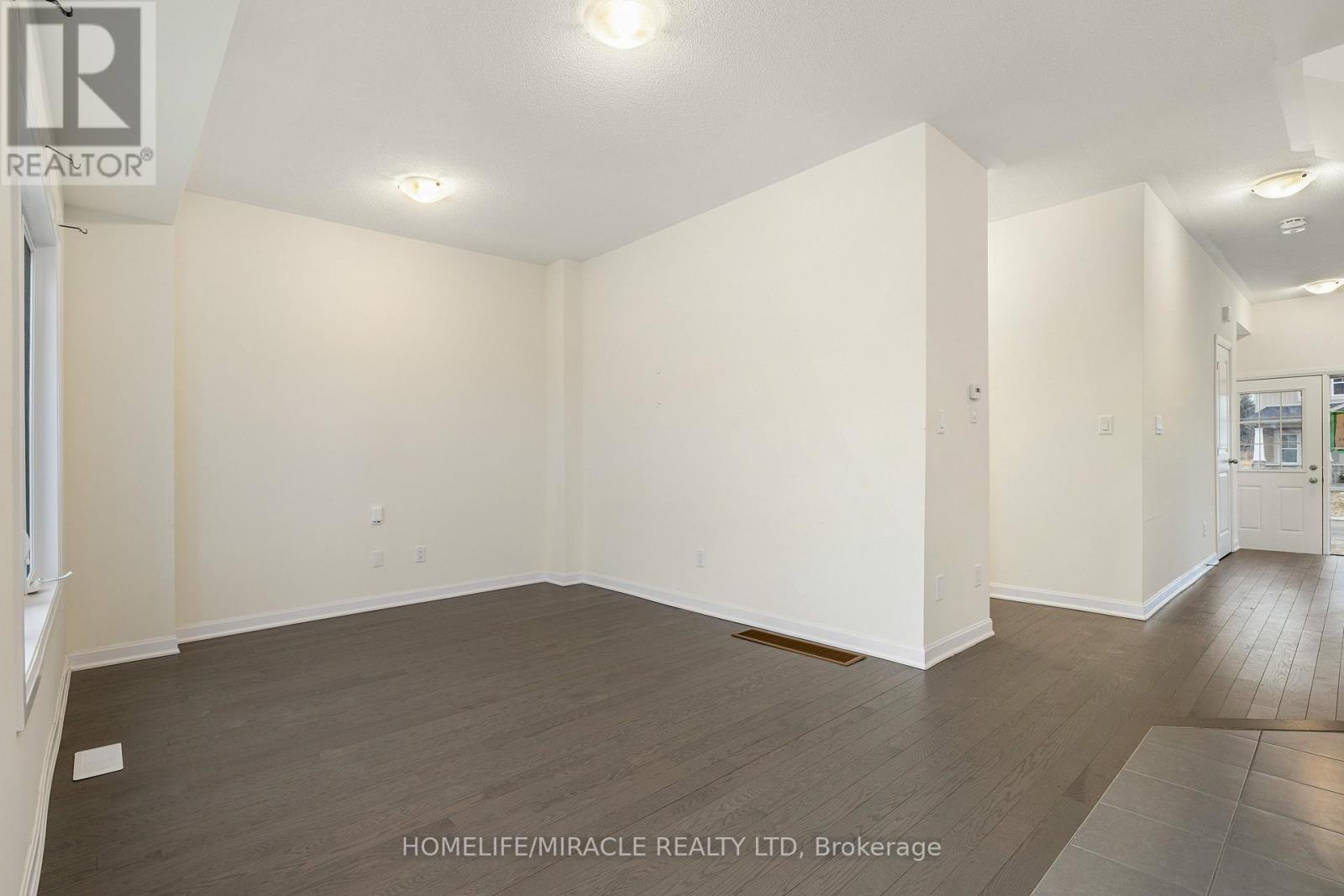 67 Oakmont Drive, Loyalist, Ontario  K0H 1G0 - Photo 11 - X12143753