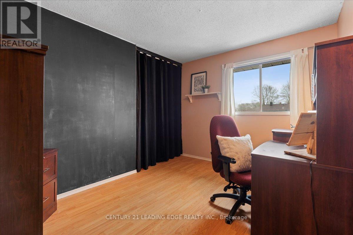 17 Morris Drive, Belleville, Ontario  K8P 5B2 - Photo 14 - X12143801