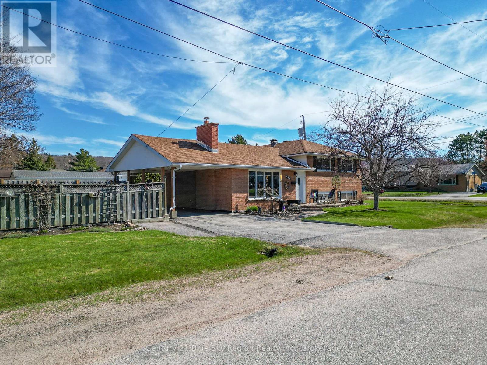 Property at 160 CARLO CRESCENT image 2