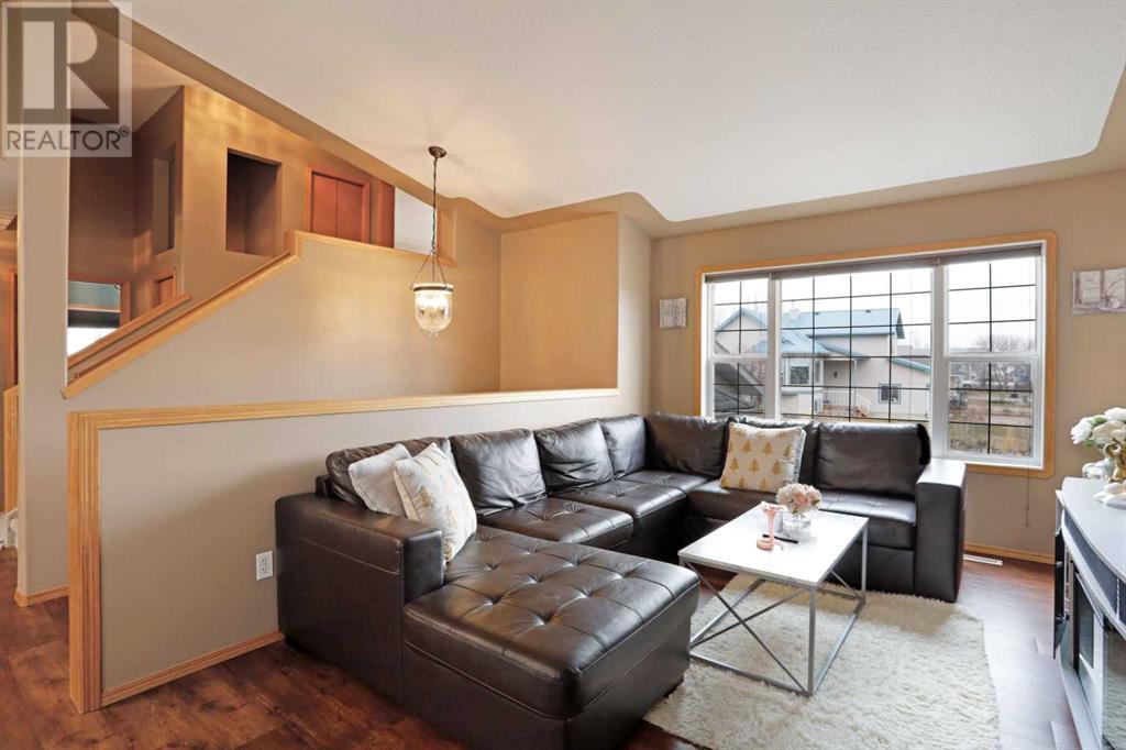 51 Upland Manor, Brooks, Alberta  T1R 0P8 - Photo 6 - A2201350