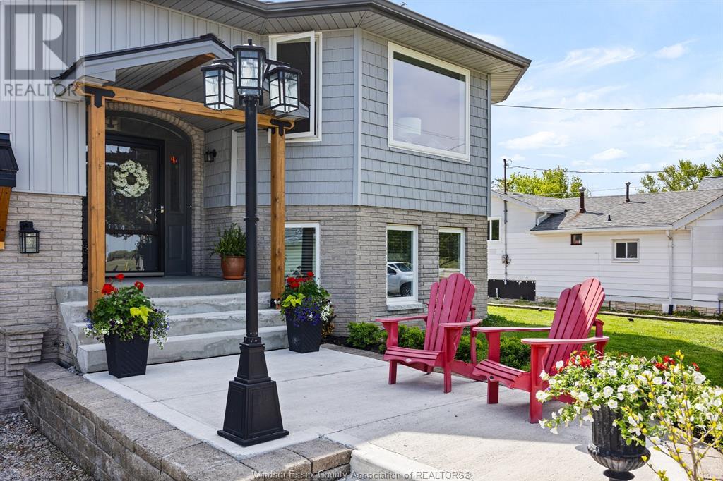 Property at 282 RENAUD LINE image 2