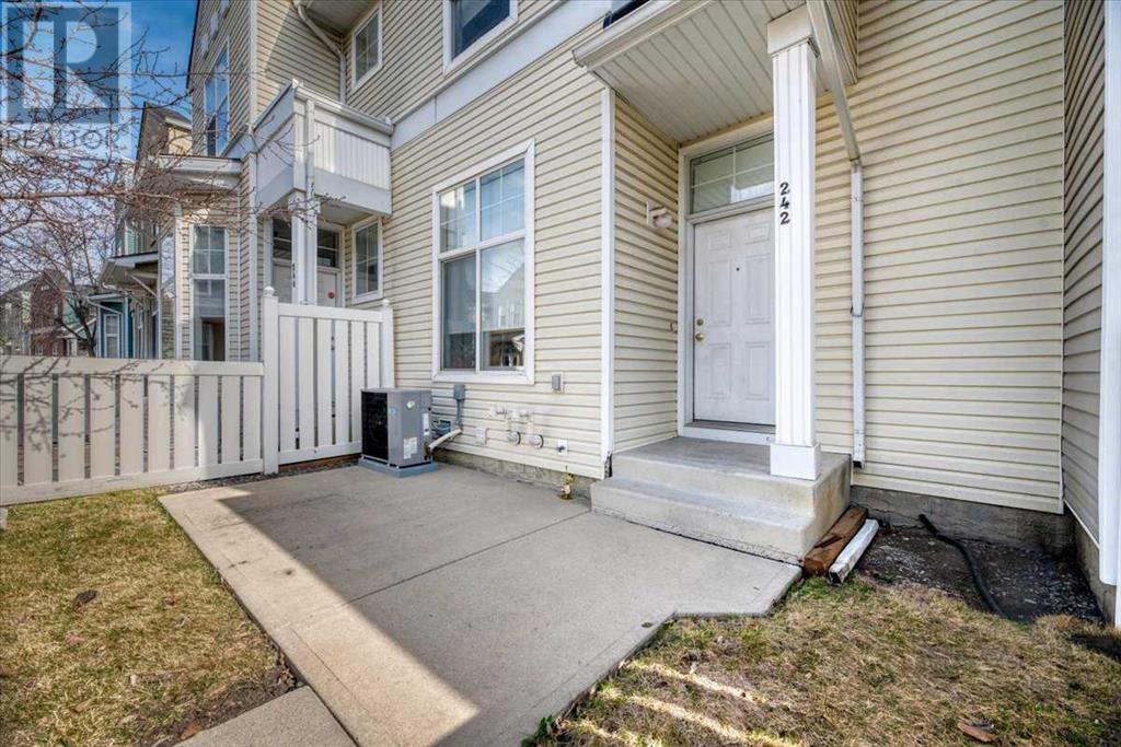 242 Mckenzie Towne Link Se, Calgary, Alberta  T2Z 4G3 - Photo 3 - A2212965
