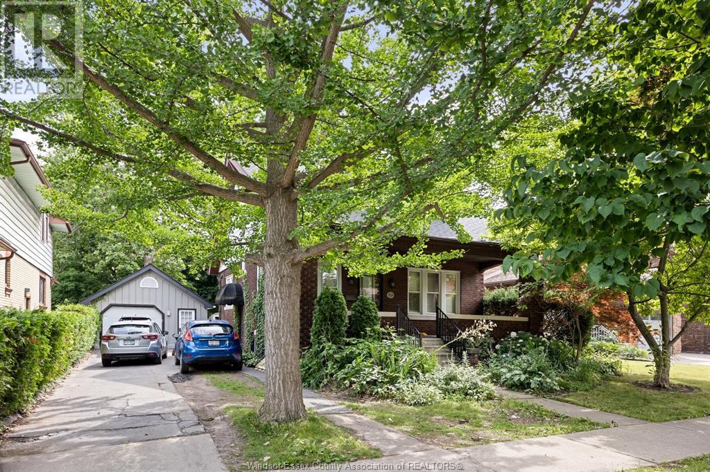 MLS# 25011950: 456 Askin AVENUE Unit# Lower Room #1, Windsor, Canada