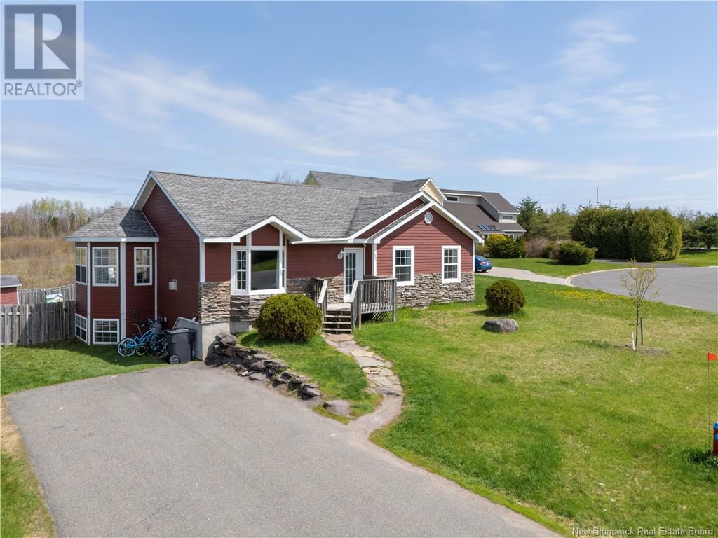 Property at 33 Hallihan Drive image 2