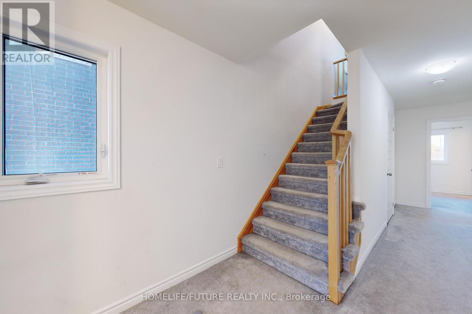 954 Kicking Horse Path, Oshawa, Ontario  L1J 0B4 - Photo 10 - E12140413