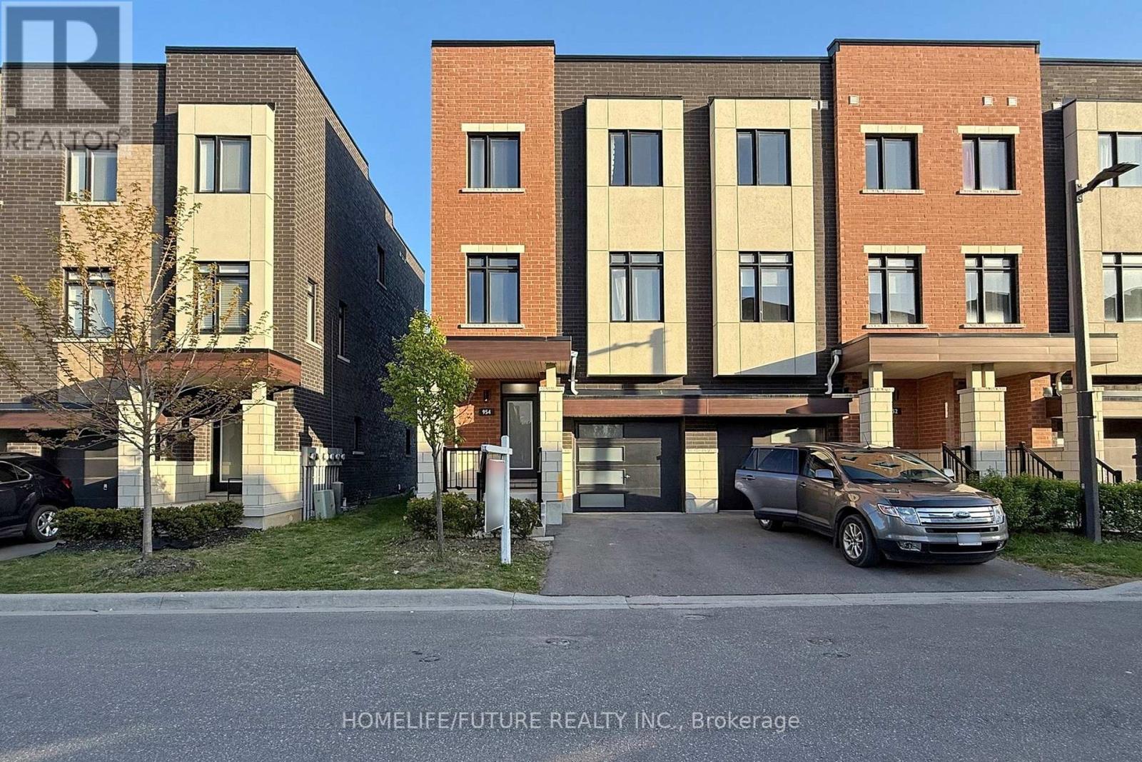 30 - 954 KICKING HORSE PATH, Oshawa, Ontario