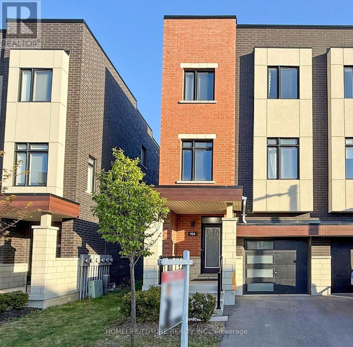 954 Kicking Horse Path, Oshawa, Ontario  L1J 0B4 - Photo 4 - E12140413