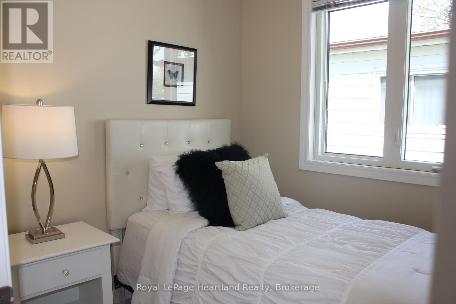 21 Kalisch Avenue, South Huron, Ontario  N0M 1S3 - Photo 16 - X12059344