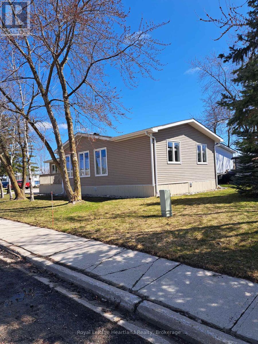 21 Kalisch Avenue, South Huron, Ontario  N0M 1S3 - Photo 25 - X12059344