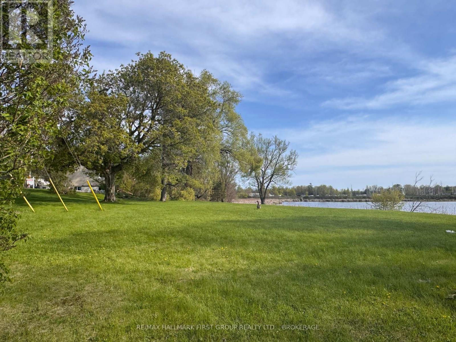 Property at 757 HILLVIEW ROAD image 2
