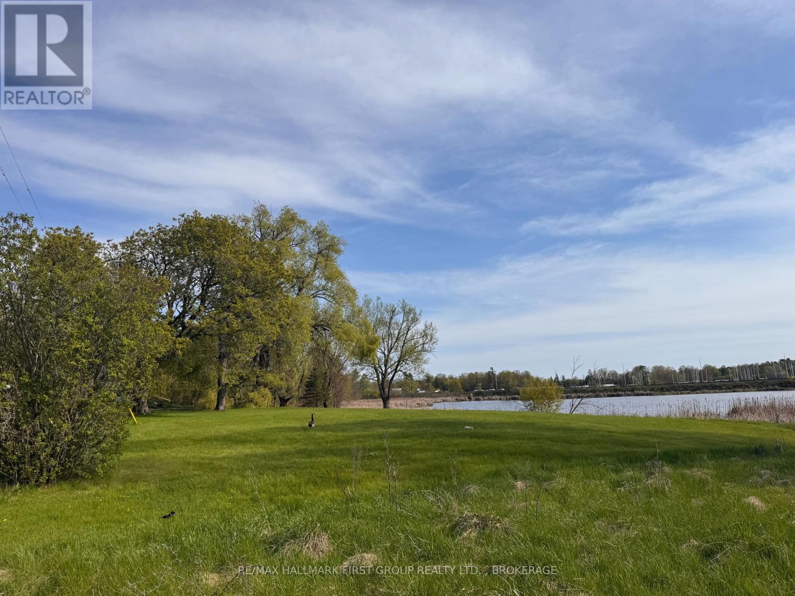 Property at 757 HILLVIEW ROAD image 3