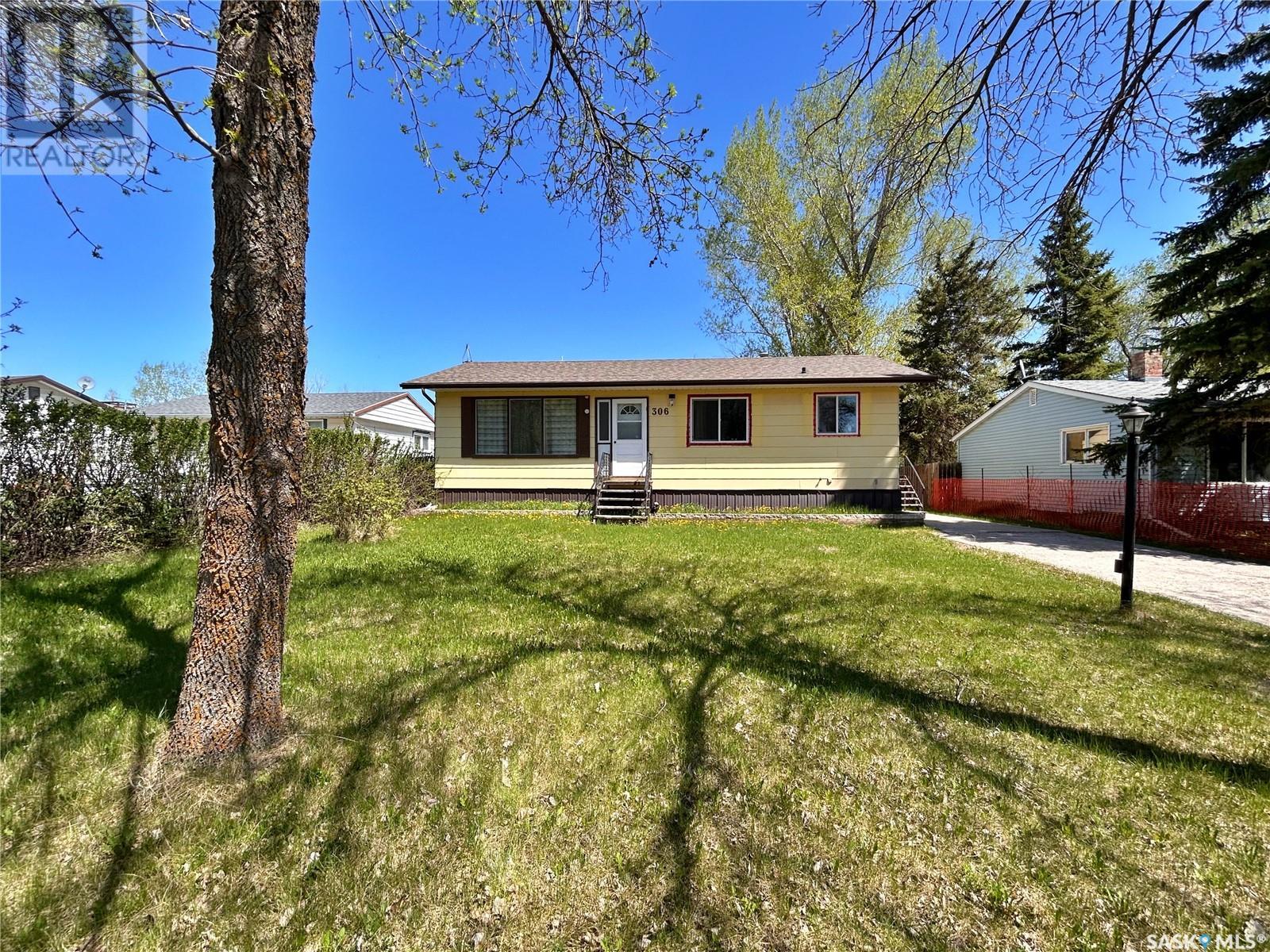 306 Broadway AVENUE, moosomin, Saskatchewan