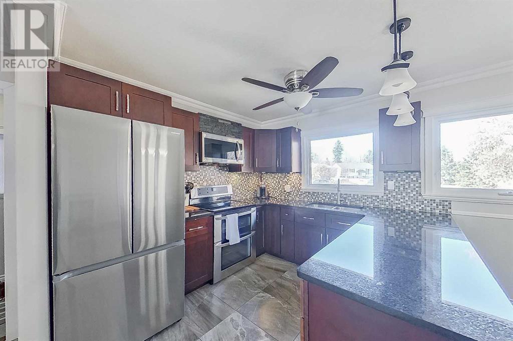 Property at 4 Peden Crescent image 1