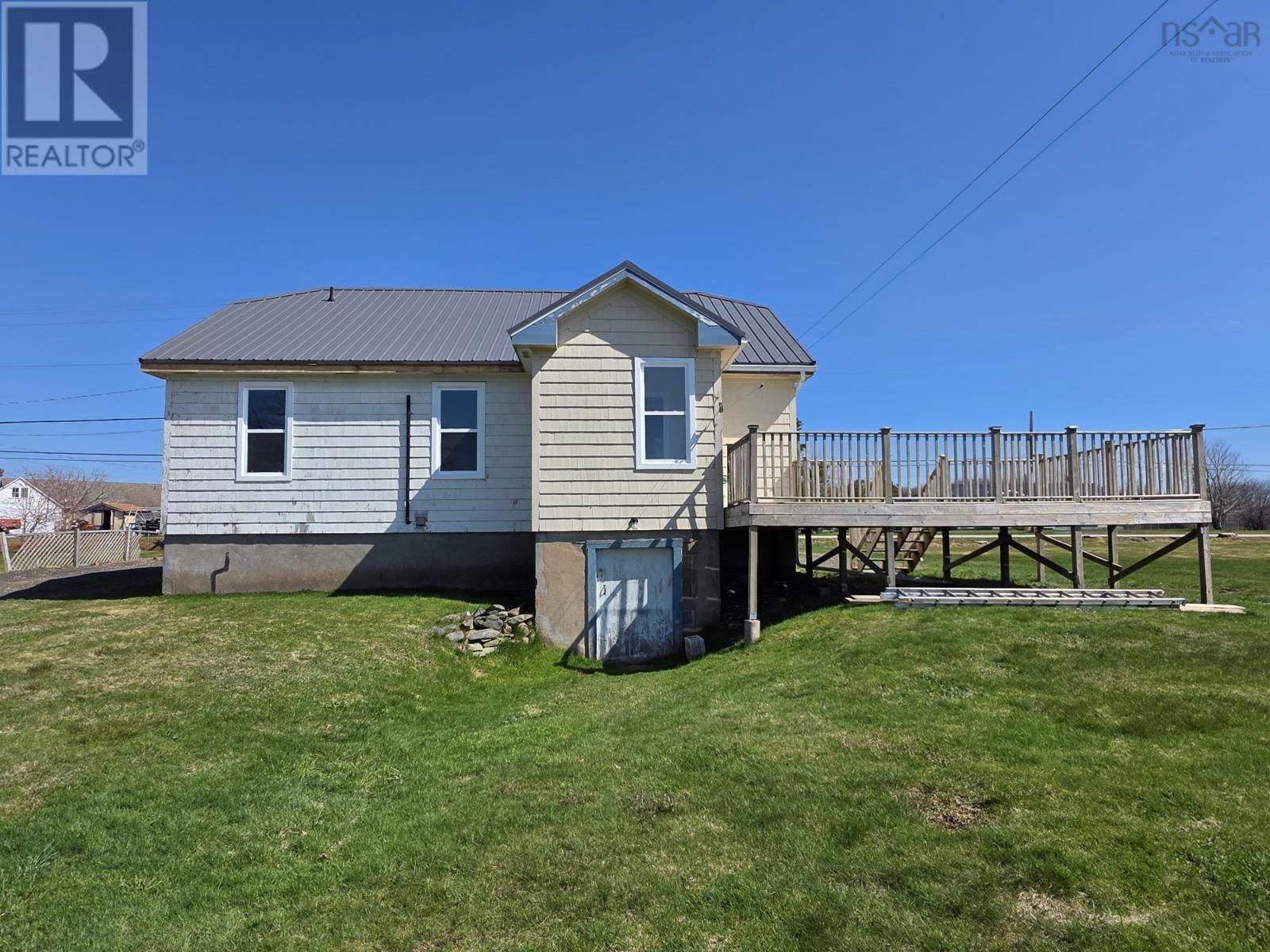 Property at 201 Flat Iron Road image 4