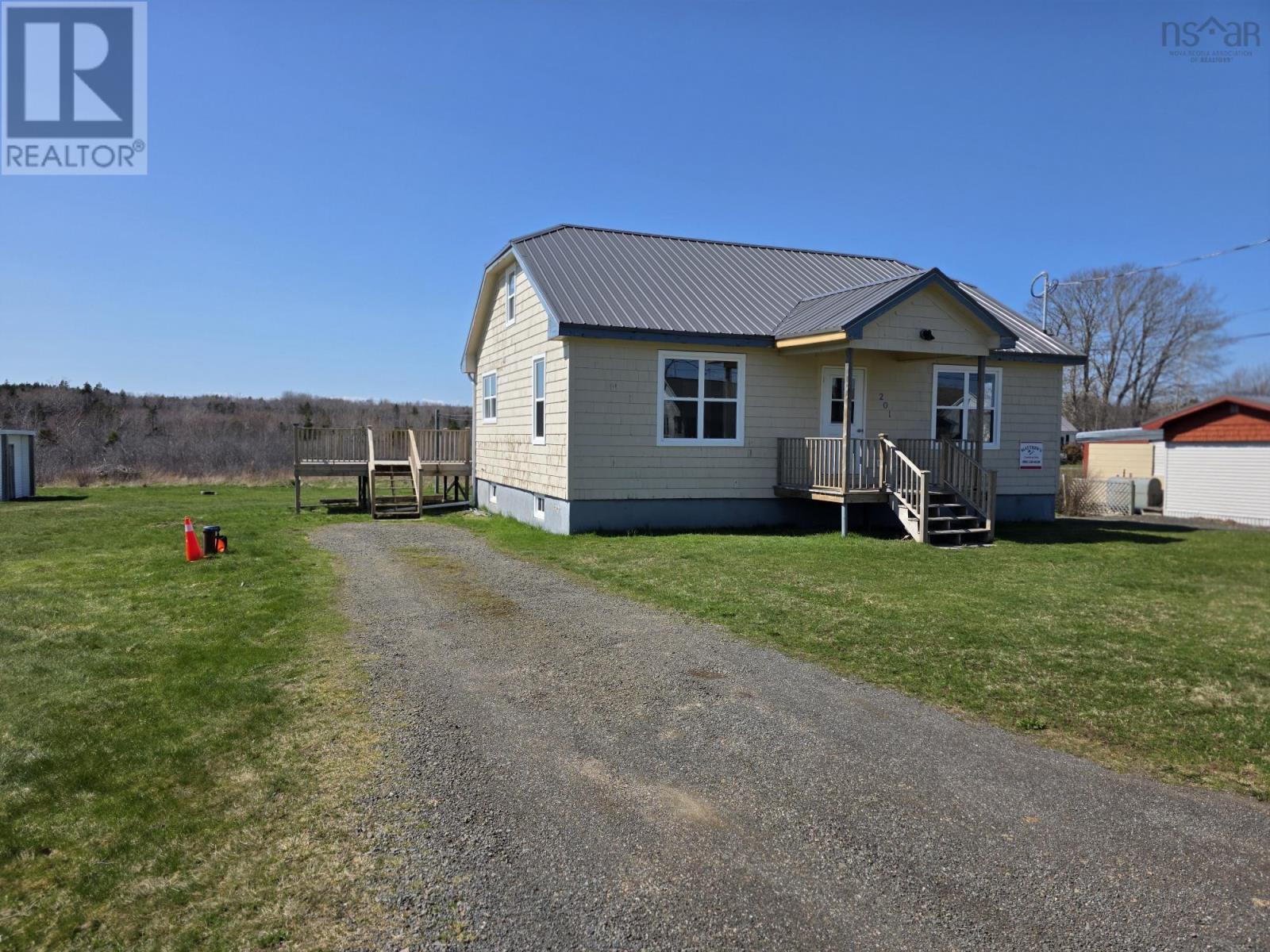 Property at 201 Flat Iron Road image 3