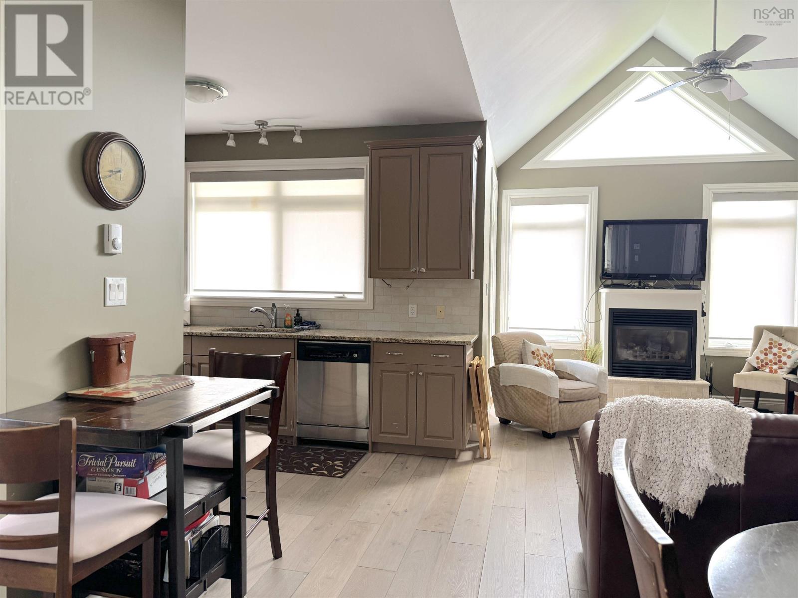 7 Bell Bay Way, Baddeck, Nova Scotia  B0C 1H0 - Photo 12 - 202504057